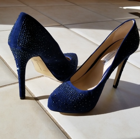 navy heels size 6